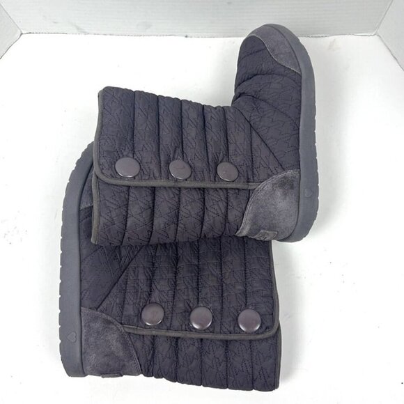 Ugg Boots Girls Sz 5 Purple Quilted Side Snap Closure Insulated Comfy Soft Cozy - Picture 6 of 10